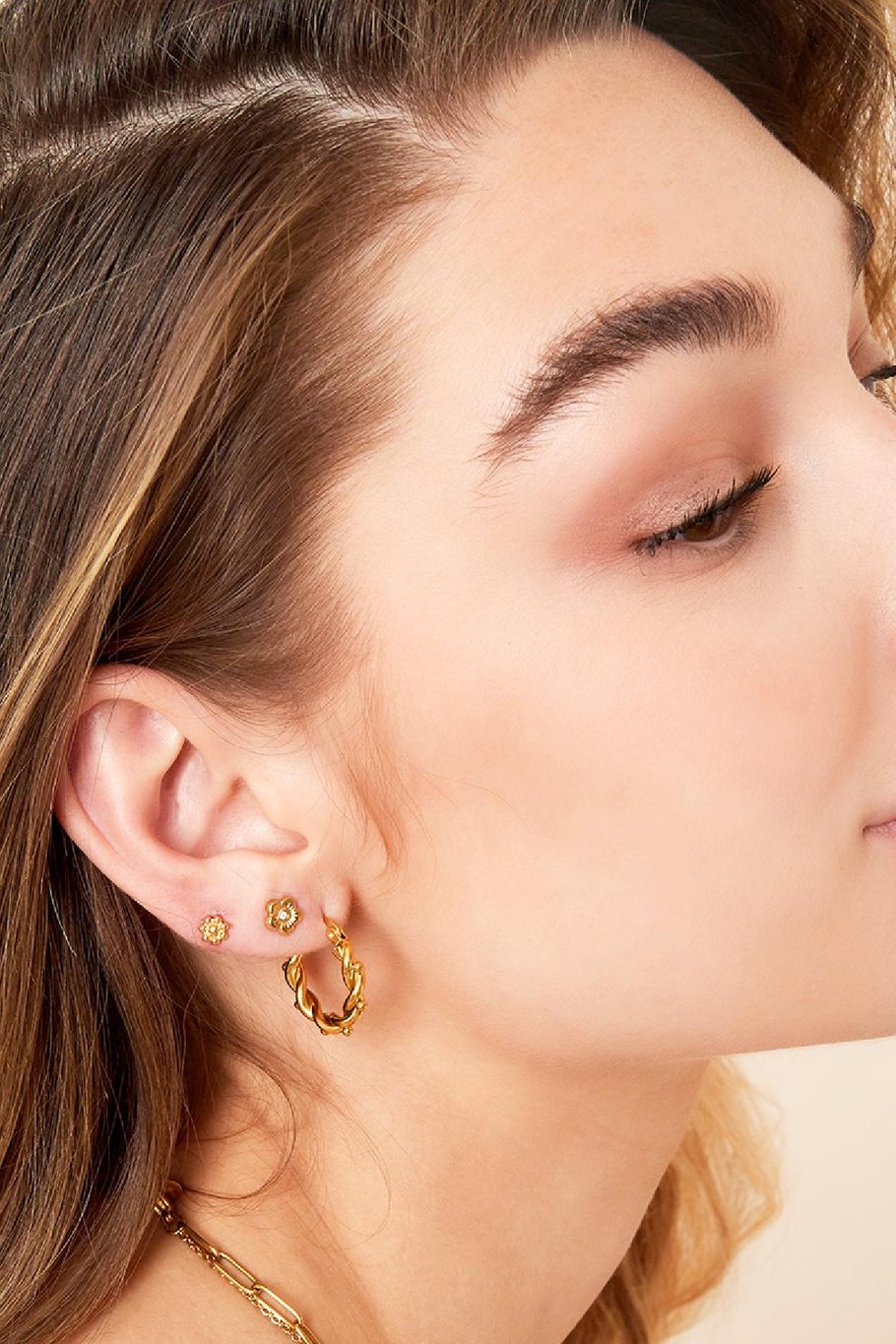 Pendientes de aro lisos Pequeños Color dorado Acero inoxidable Imagen2